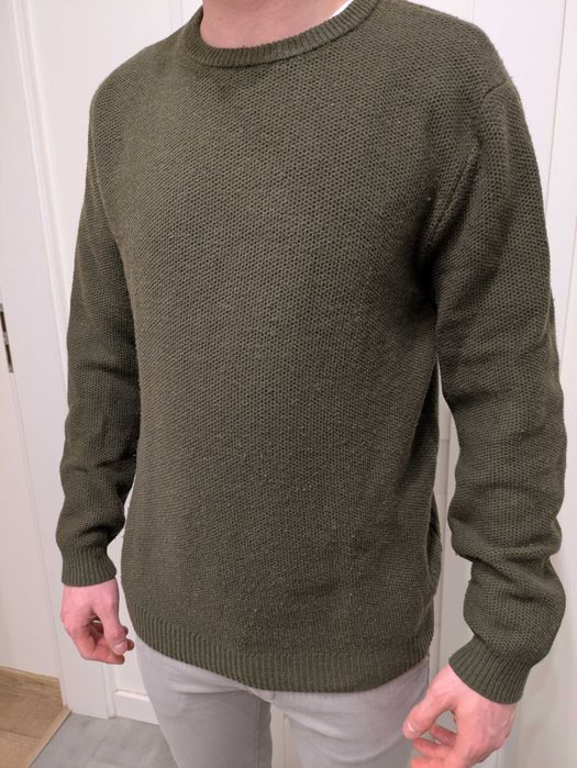 Ciemnozielony sweter męski