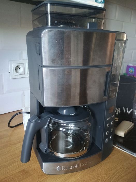 Ekspres przelewowy z młynkiem Russell hobbs