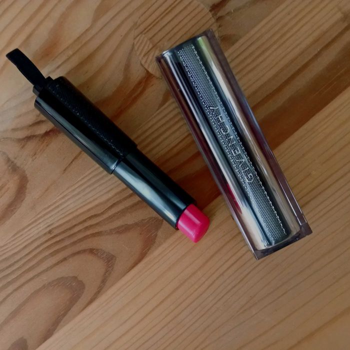 Срочно Помада   Givenchy Rose sulfureux