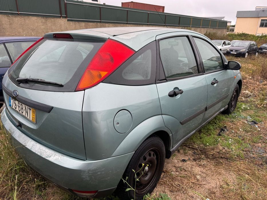 Ford Focus 1.4 gasolina de 1999 para peças