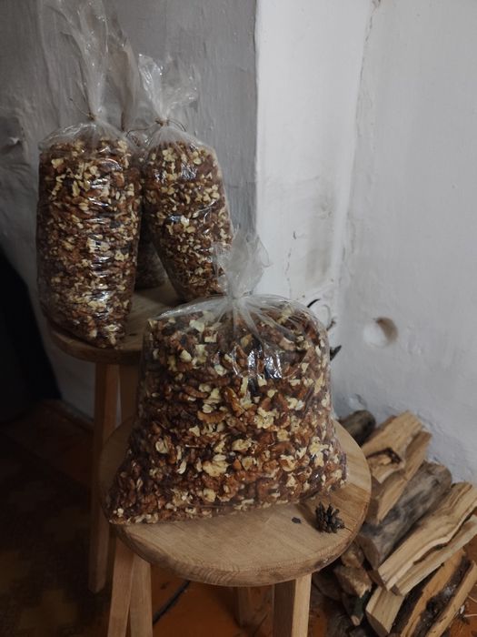 Волоські горіхи, грецькі горіхи