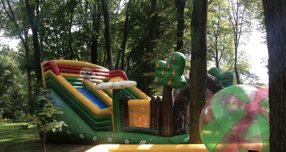 Надувна гірка батут