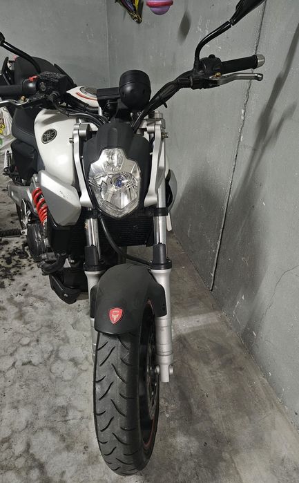 Yamaha MT 03 cilindrada 660