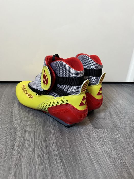 Бігові лижні черевики SNS Fischer розмір 42.5 стелька 27.5 см