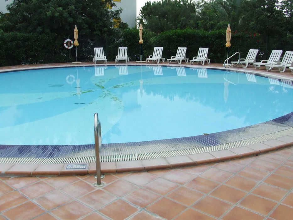 Apartamento T1 Tavira com 4 Piscinas e AC