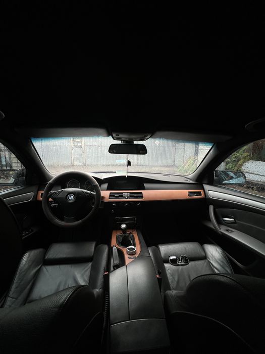 Продам BMW E 60 m54b22