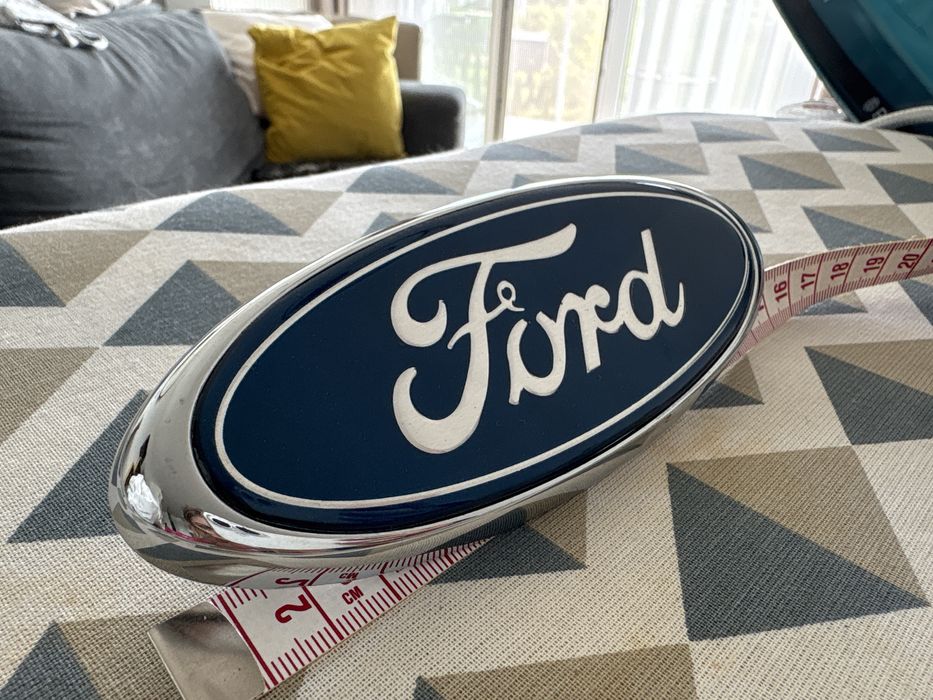 Znaczek samochodowy Ford