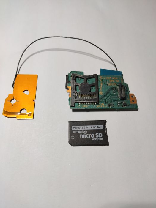 PSP 1000 FAT moduł WIFI i karty memory stick pro duo