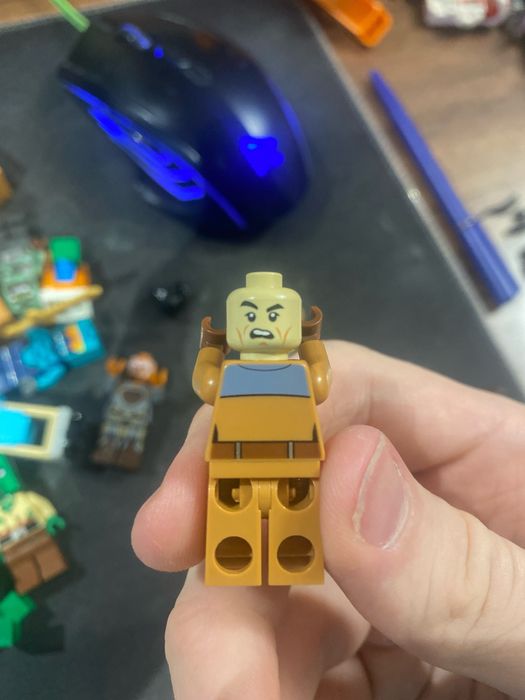 Продам фигурку lego star wars