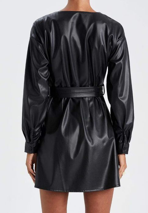 Сукня утеплена з екошкіри чорна defacto