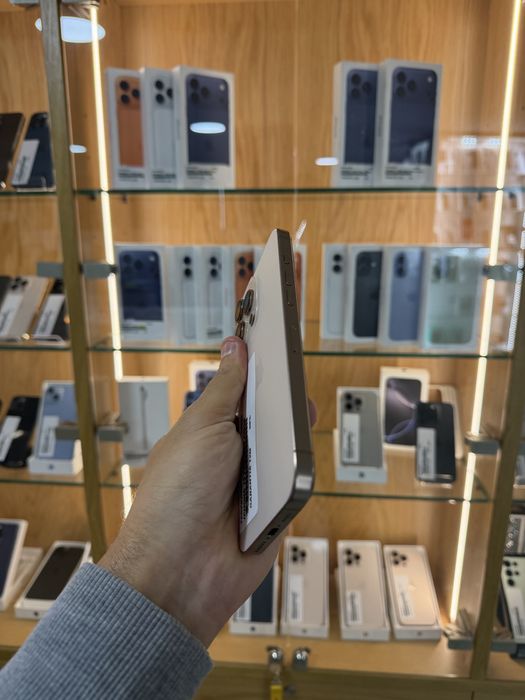 IPHONE 16 PRO MAX 256GB COMO NOVO