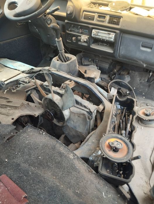 Продаю Hyundai H1 на запчастини