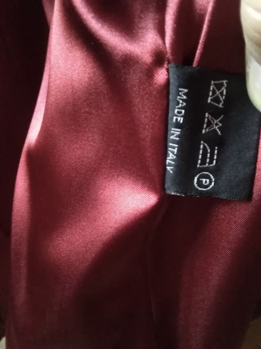 Женское кожанное пальто.