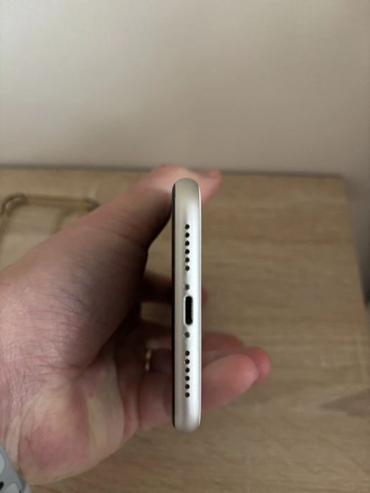 iPhone 11 64gb bateria 85%