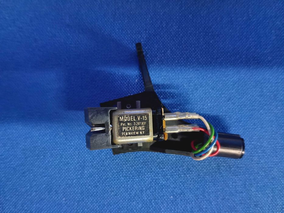 gira-discos MARANTZ TT 221