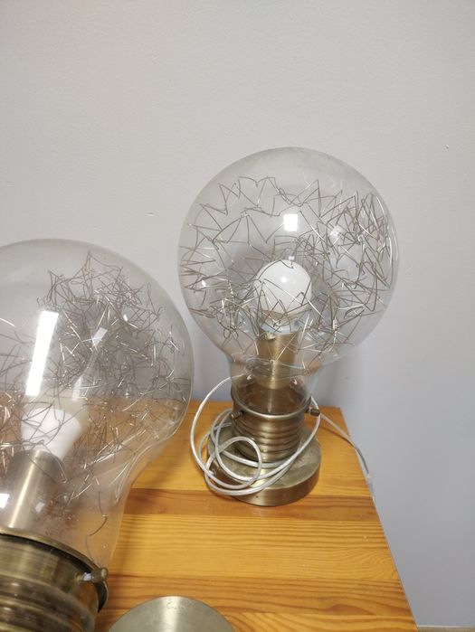 Lampy bombilla ze zlotą oprawą