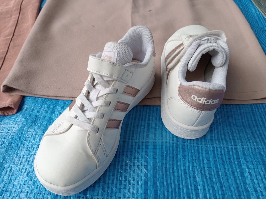 ADIDAS  оригінал 31 розм та візочки для дівчинки.