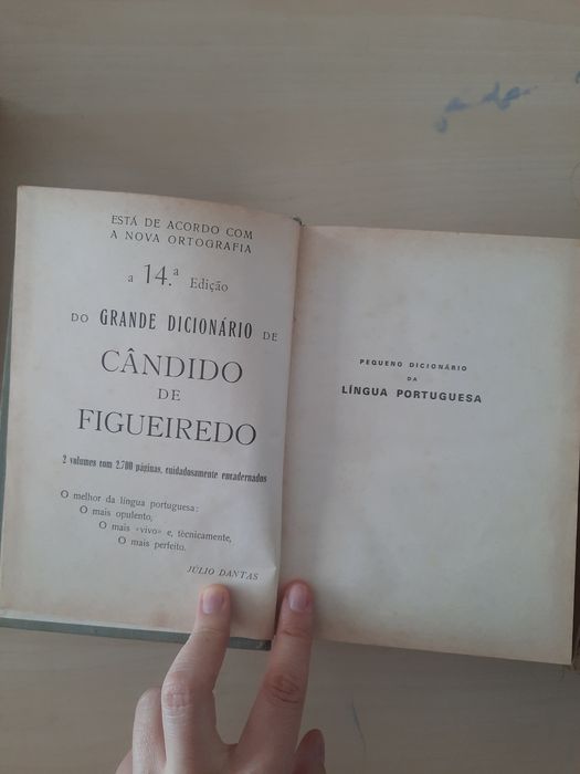 Dicionários antigos