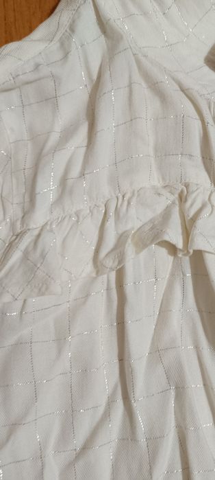 Camisa pérola com fios em dourado