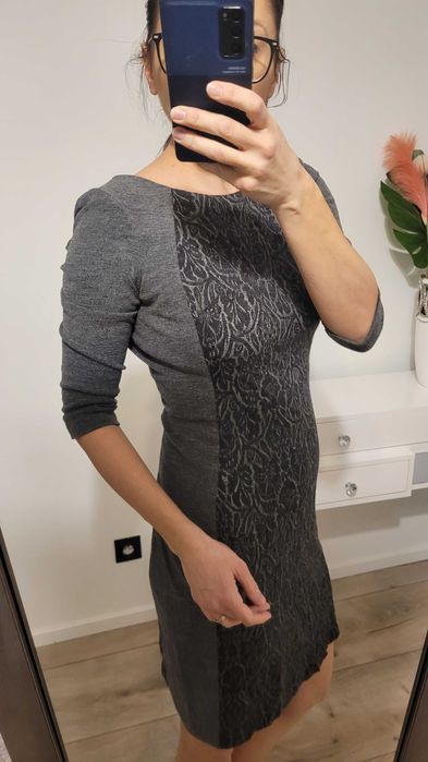 Dzianinowa wyszczuplająca sukienka marki Vissavi r.38