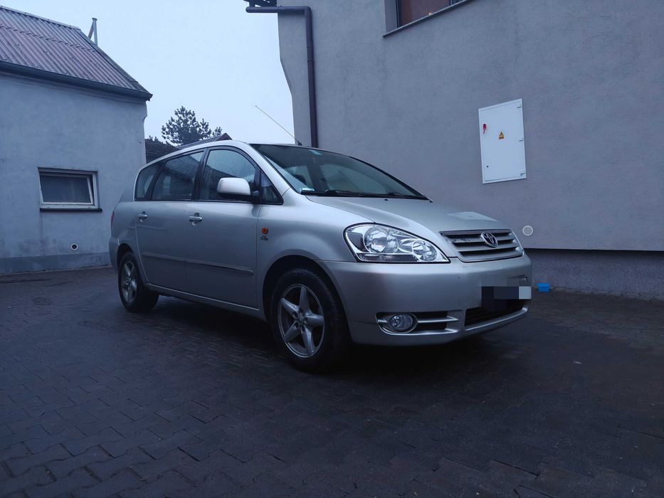 Toyota Avensis Verso klimatyzacja hak