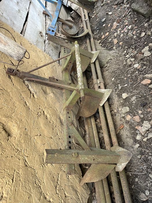 Плуги з боронами