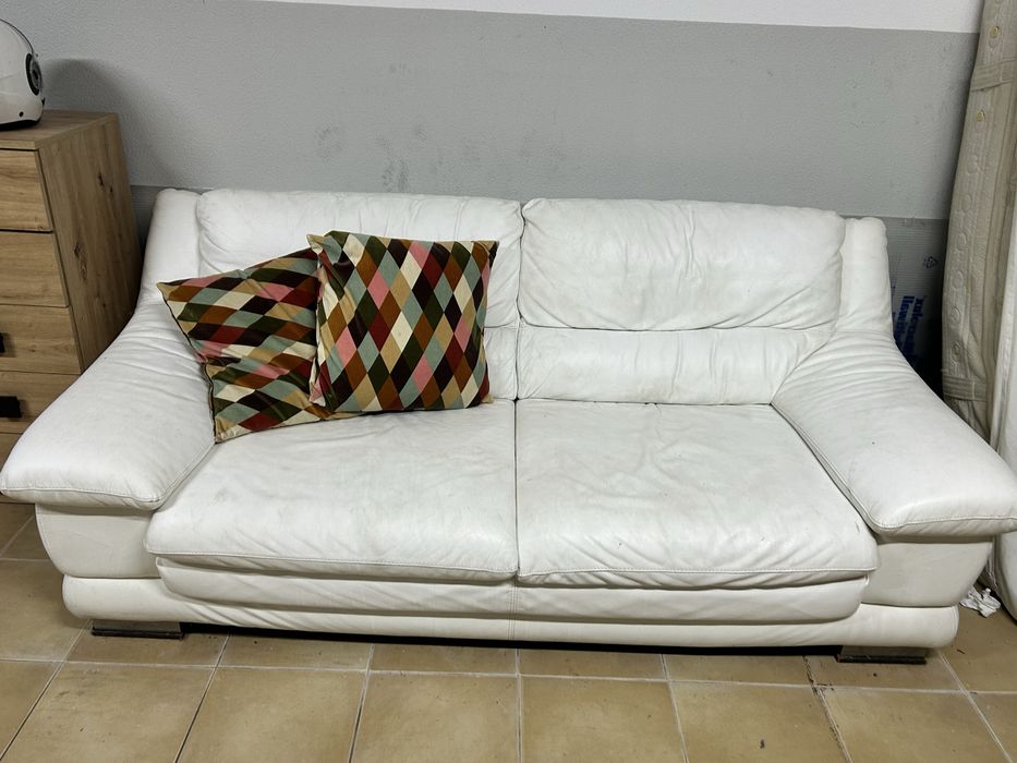 Sofá de pele branco chateau d'ax