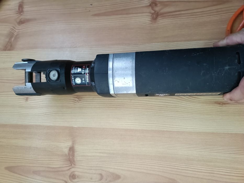 Zacisakrka do rur Novopres Eco 301