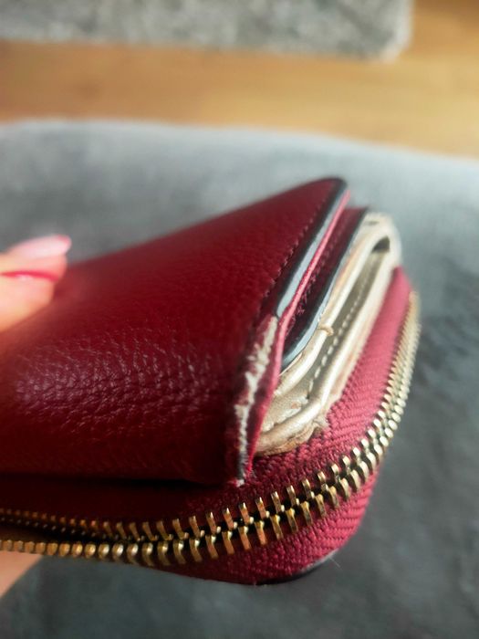 Portfel damski skórzany Guess