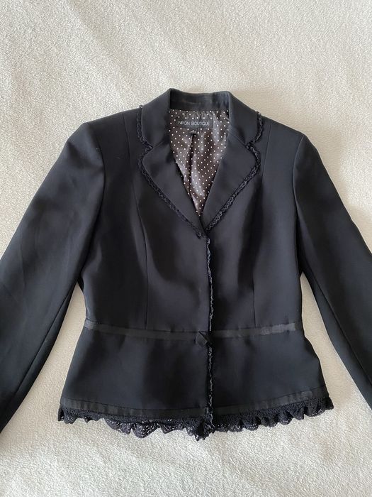 Zakiet czarny elegancki biurowy koronka marynarka