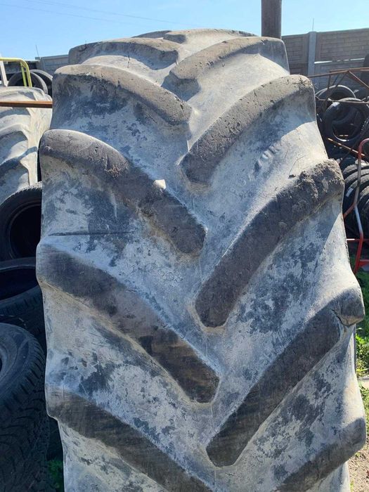 Opony Goodyear 710/70/42