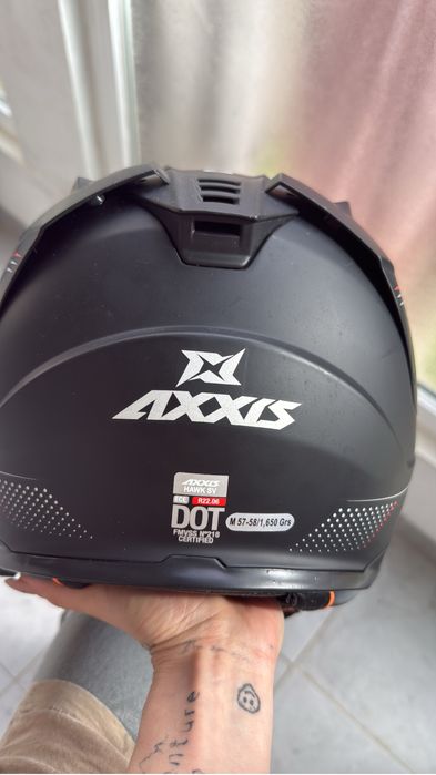 Capacete usada poucas vezes