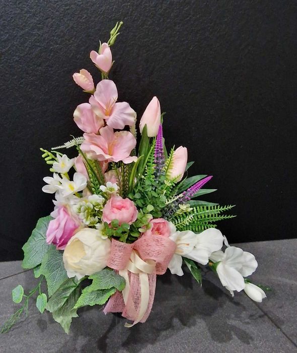 Komplet 4 kompozycji kwiatowych na grób 3xstroik +wkład do wazonu WG96