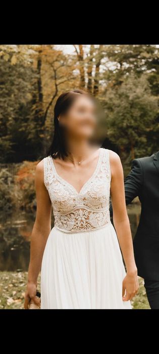 Zwiewna suknia ślubna