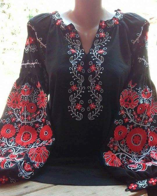 Вишиванка жіноча