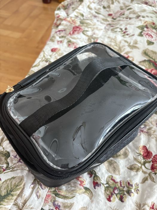 Kosmetyczka kuferek