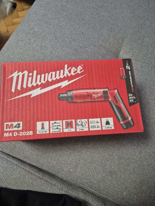 Wkrętarka Milwaukee M4 D-202B Nowa
