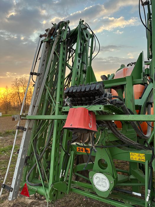 Оприскувач Amazone UX 3200 Special