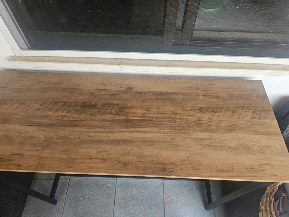 Conjunto Mesa Alta e 2 Bancos – Como Nov