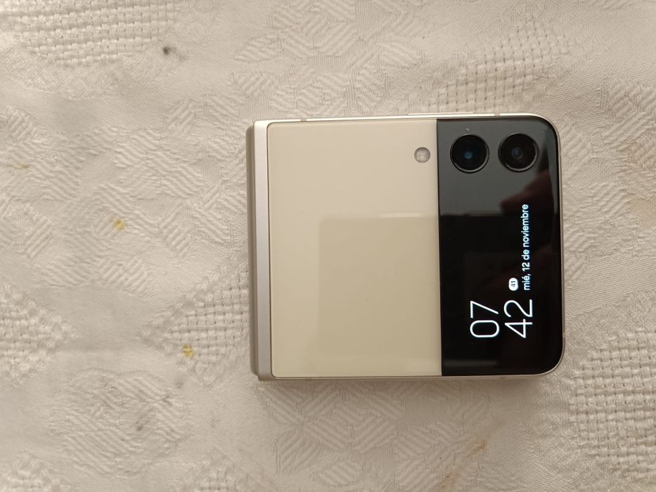 Samsung 3 flip 128gb