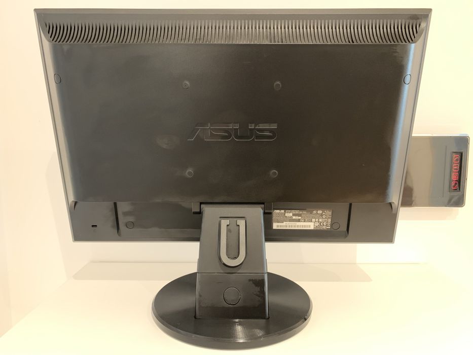 Monitor ASUS (VW193D-B)64861313533955122