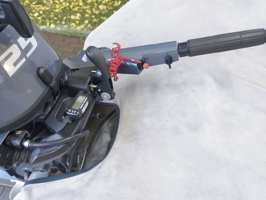 Продам підвісний двигун Yamaha 25сил румпельна