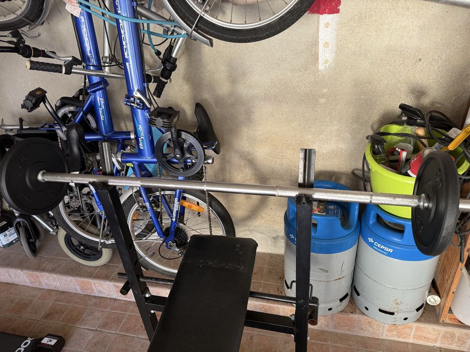Weight Training Bench and Weights457557084965457924