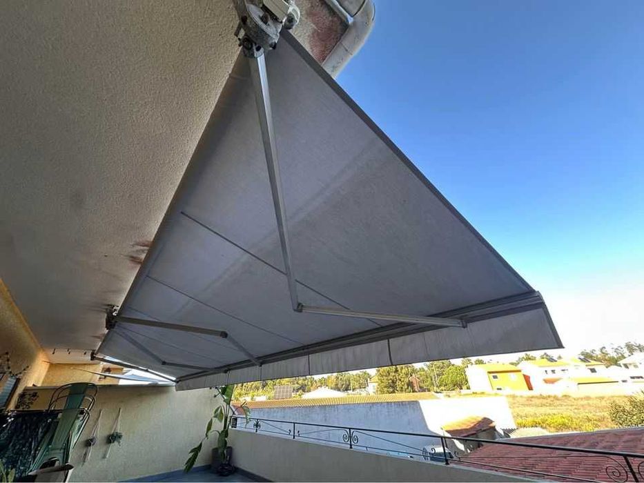 Toldo de 4 braços 8.25 x 2.75m