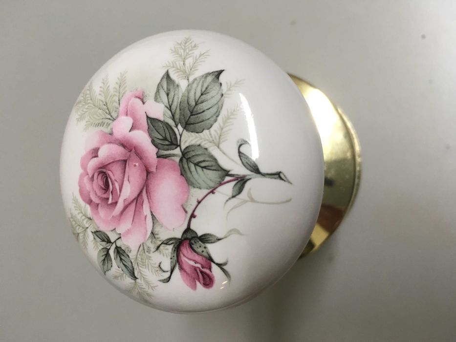 Par de Puxadores de porcelana com rosa 60mm