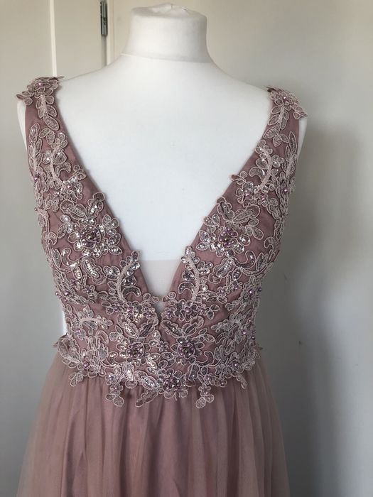 Suknia z tiulu Luxuar Limited