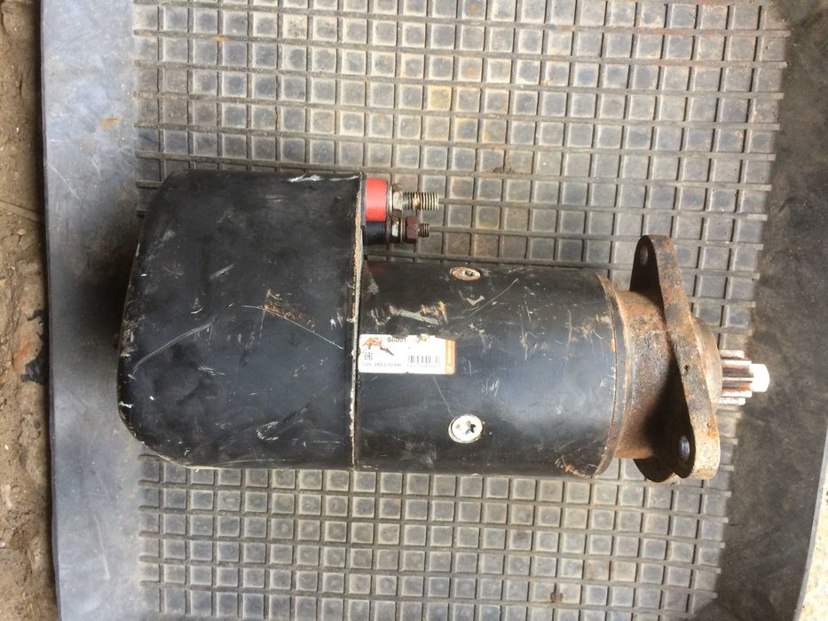 Стартер S0001 продам