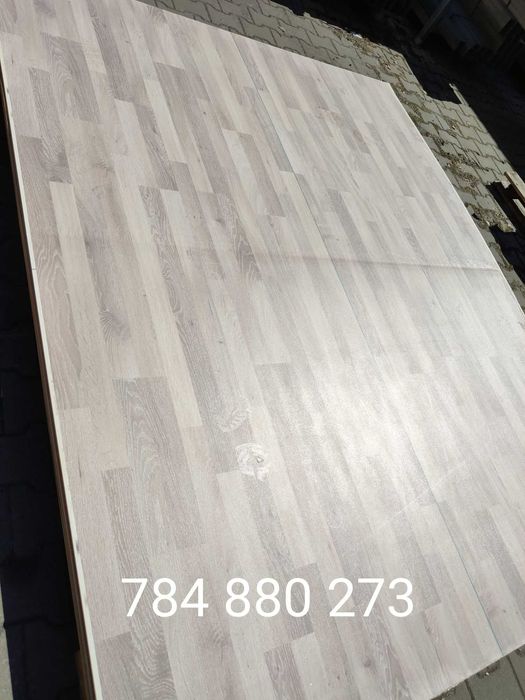 HDF / płyty laminowane - grubości 8,10,12 mm, 5,04 mkw/płyta