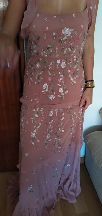 Vestido longo bordado sensual