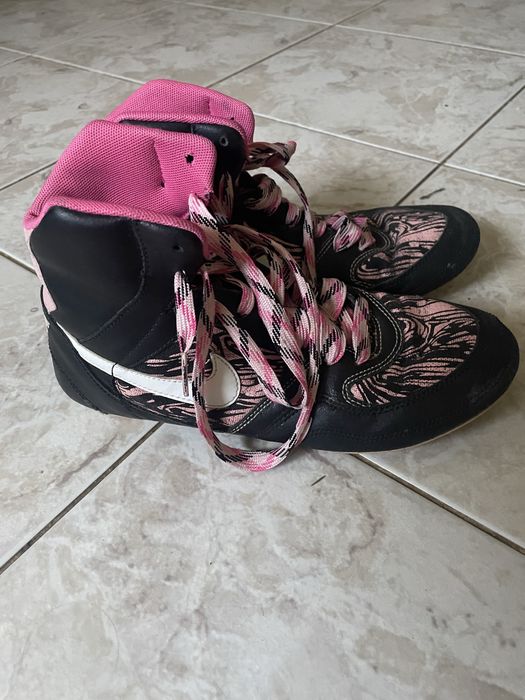 Buty sportowe na matę/ zapaśniczki